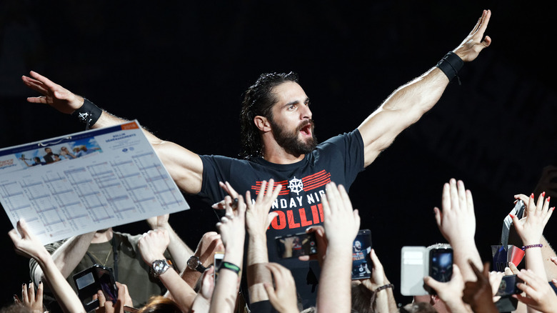 WWE's Seth Rollins does big arms