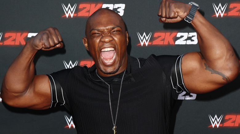 Shelton Benjamin posing for photo