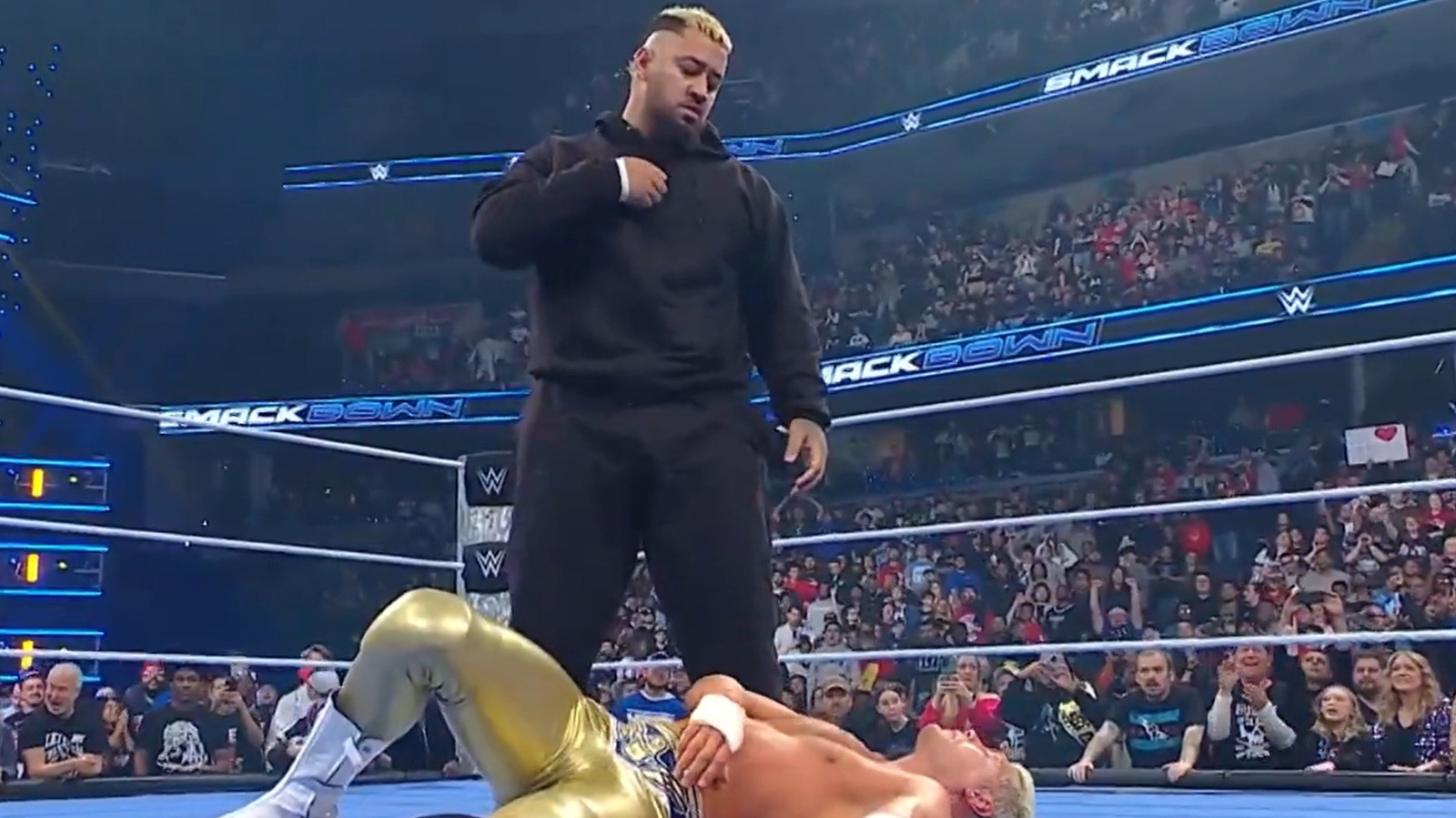 Solo Sikoa Returns, Takes Out Cody Rhodes After WWE SmackDown Main Event