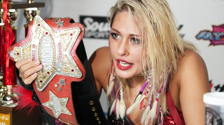 Giulia holding the World of Stardom Championship