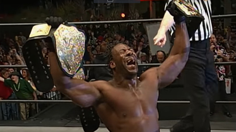 Booker T wins WCW Championship
