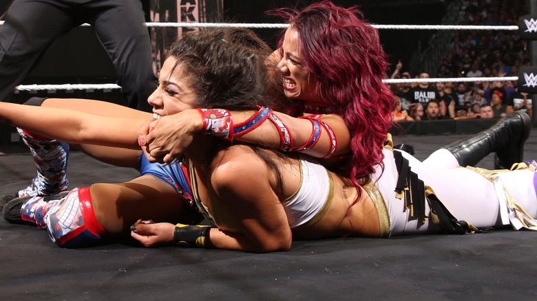 Sasha Banks traps Bayley in the Bank Statement at NXT TakeOver: Brooklyn