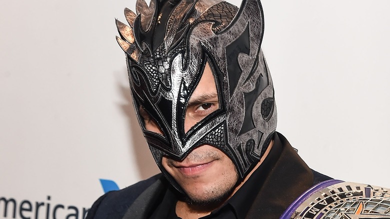 Kalisto black mask