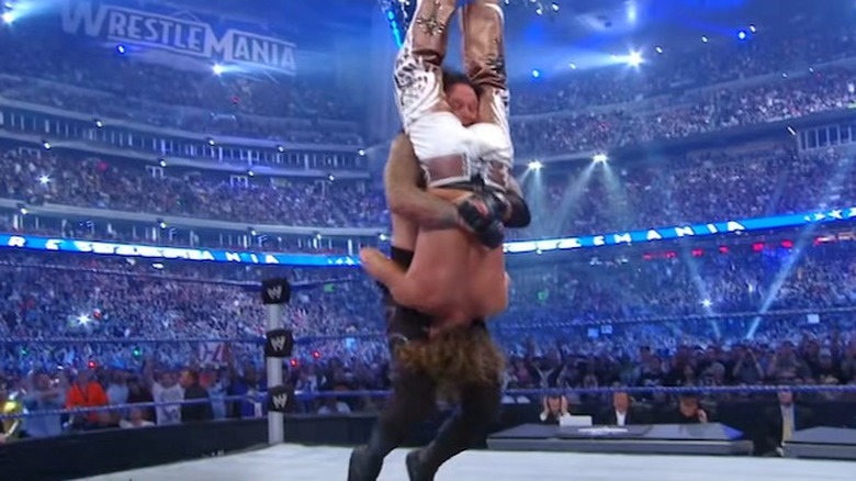 The Undertaker hits the Tombstone at WrestleMania