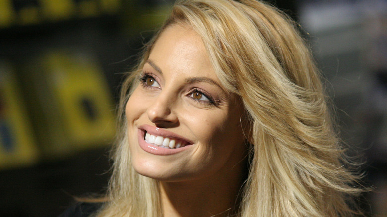 Trish Stratus close-up