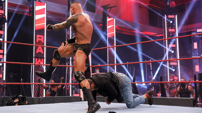 Orton punting Shawn Michaels