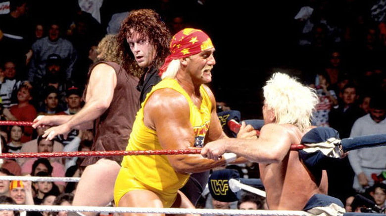 Hulk Hogan brawls with Ric Flair in 1992 Royal Rumble Match
