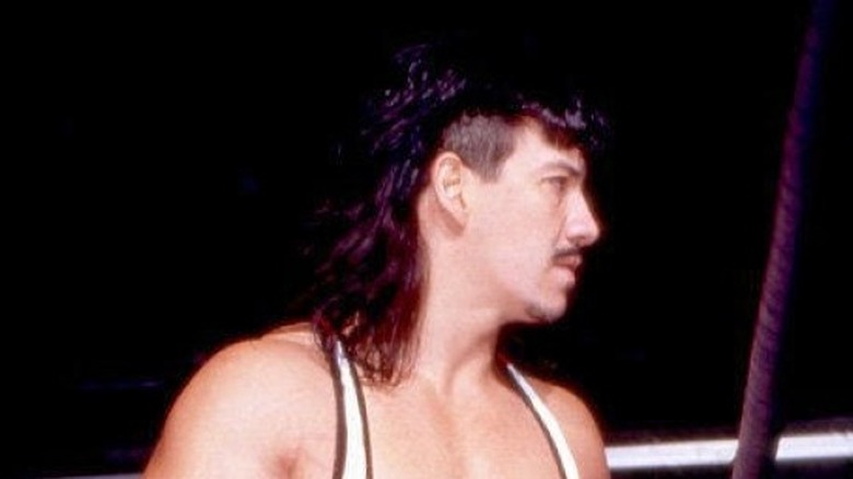young Eddie Guerrero looks right