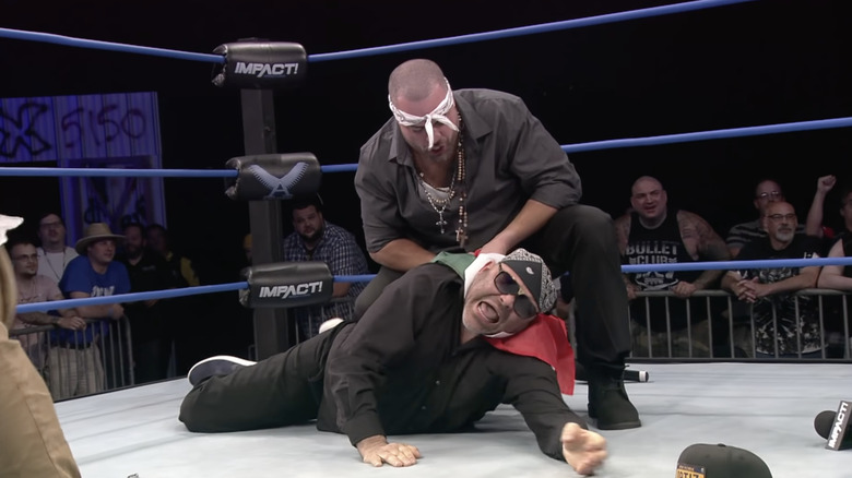 Eddie Kingston strangles Konnan