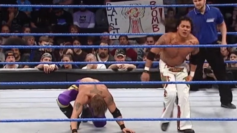 Juventud Guerrera in the ring with Kid Kash