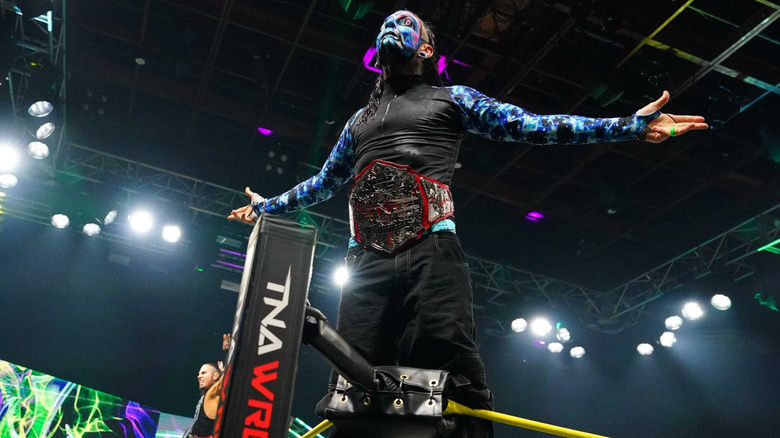 Jeff Hardy standing on the ropes