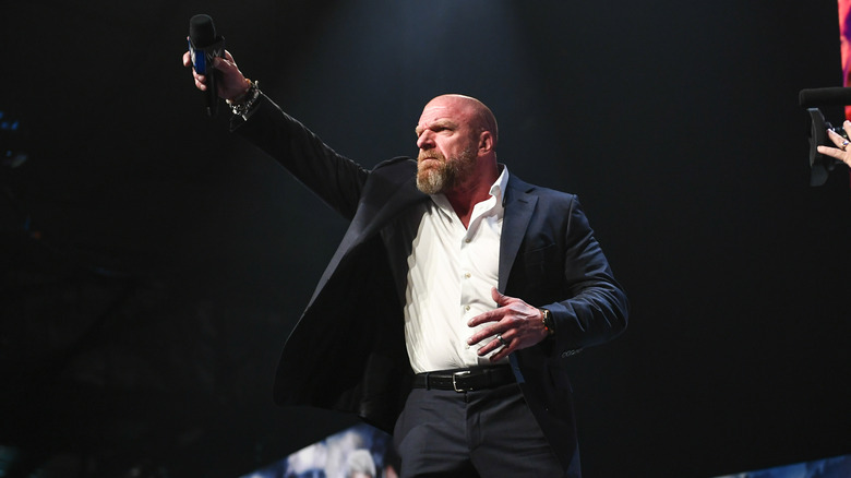 Triple H pointing