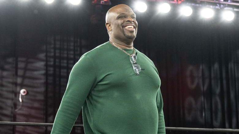 D-Von Dudley sonriendo