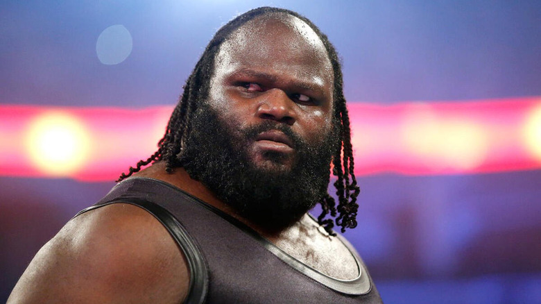 1/19 Mark Henry arrives at Extreme Rules with destruction on his mind as he prepares to face Sheamus in a Strap Match.