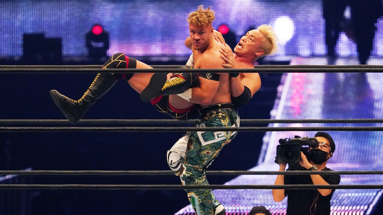 Will Ospreay lifts Kazuchika Okada at Wrestle Kingdom 16 in 2022