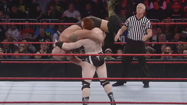 Sheamus body slams The Big Show