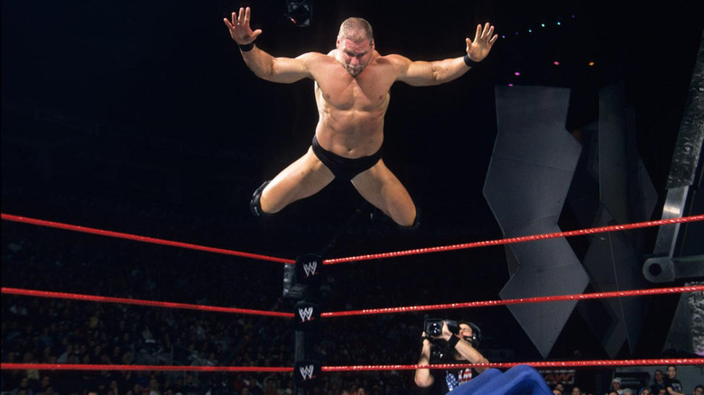 Val Venis off top rope