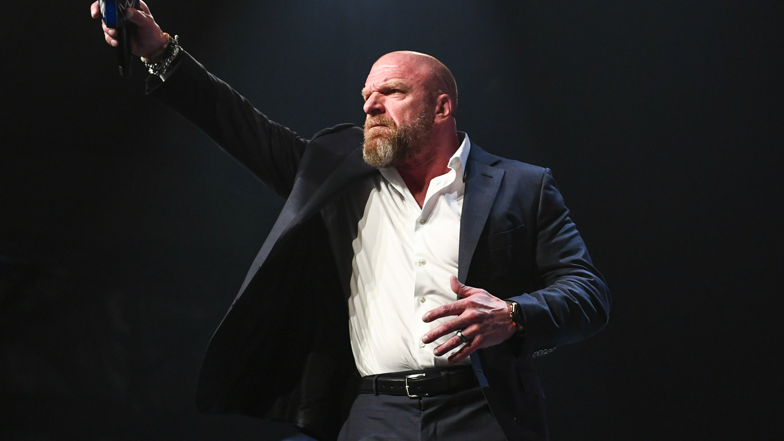 WWE Announces Venue, Advertises Returning Legend And Major Celebrity For Netflix Raw Debut