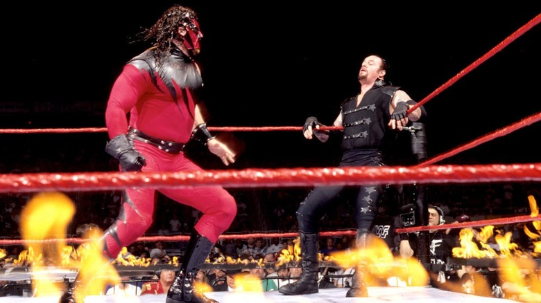 Kane And Undertaker wrestle in The Inferno Match