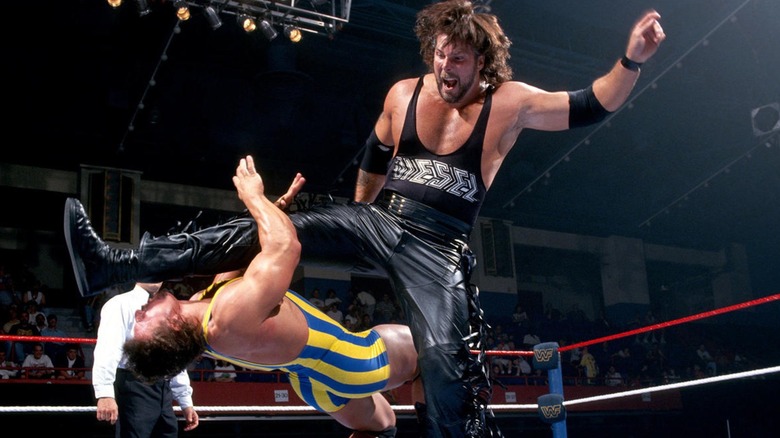 Kevin Nash Delivers A Big Boot To His Opponent