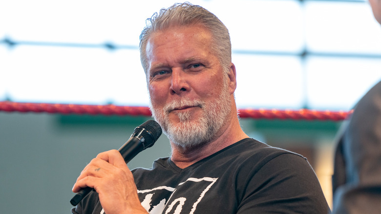 Kevin Nash in his nWo t-shirt