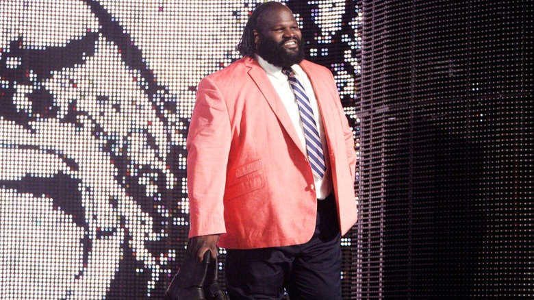 Mark Henry prepares to swerve the audience with his fake in-ring retirement speech