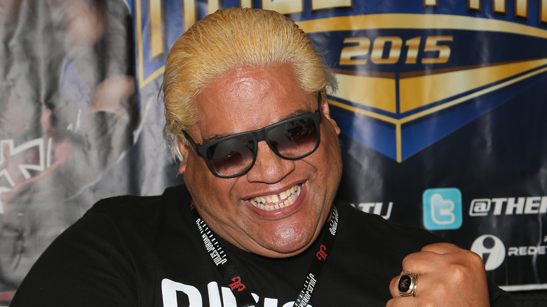 Rikishi shows off his Hall of Fame ring