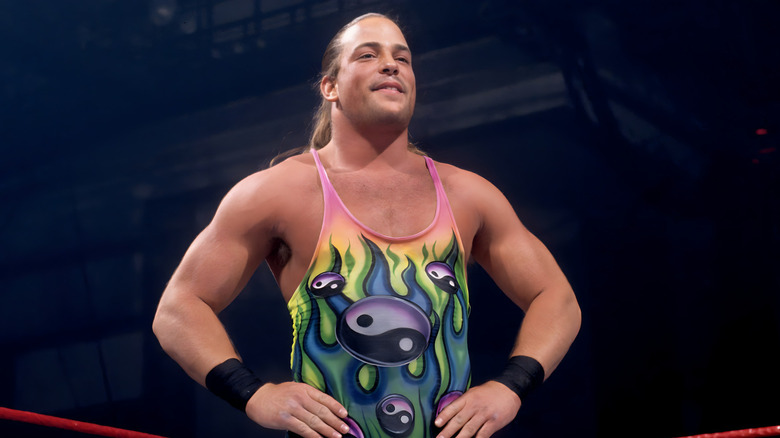 Rob van dam posing