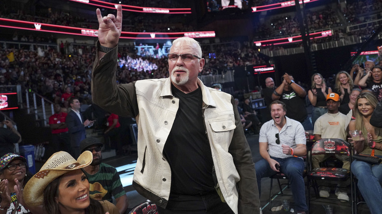 Scott Steiner posing to the crowd