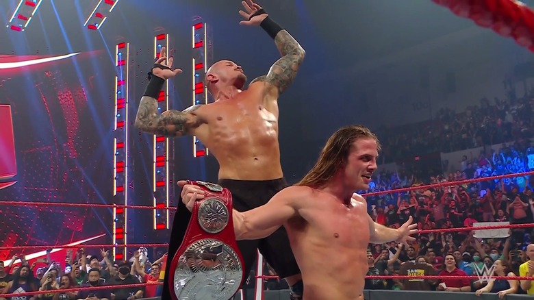 WWE Monday Night RAW Results – SummerSlam Fallout, The Miz Turns On John  Morrison, More