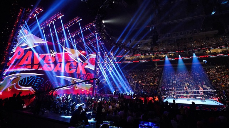 Crowd at WWE Payback for women's title match