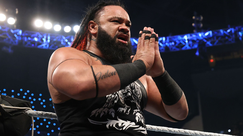 Jacob Fatu poses on "WWE SmackDown"