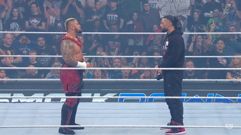 Sikoa and Reigns in the ring