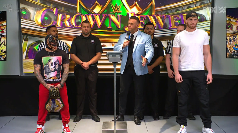 Paul and Rey at the weigh-in