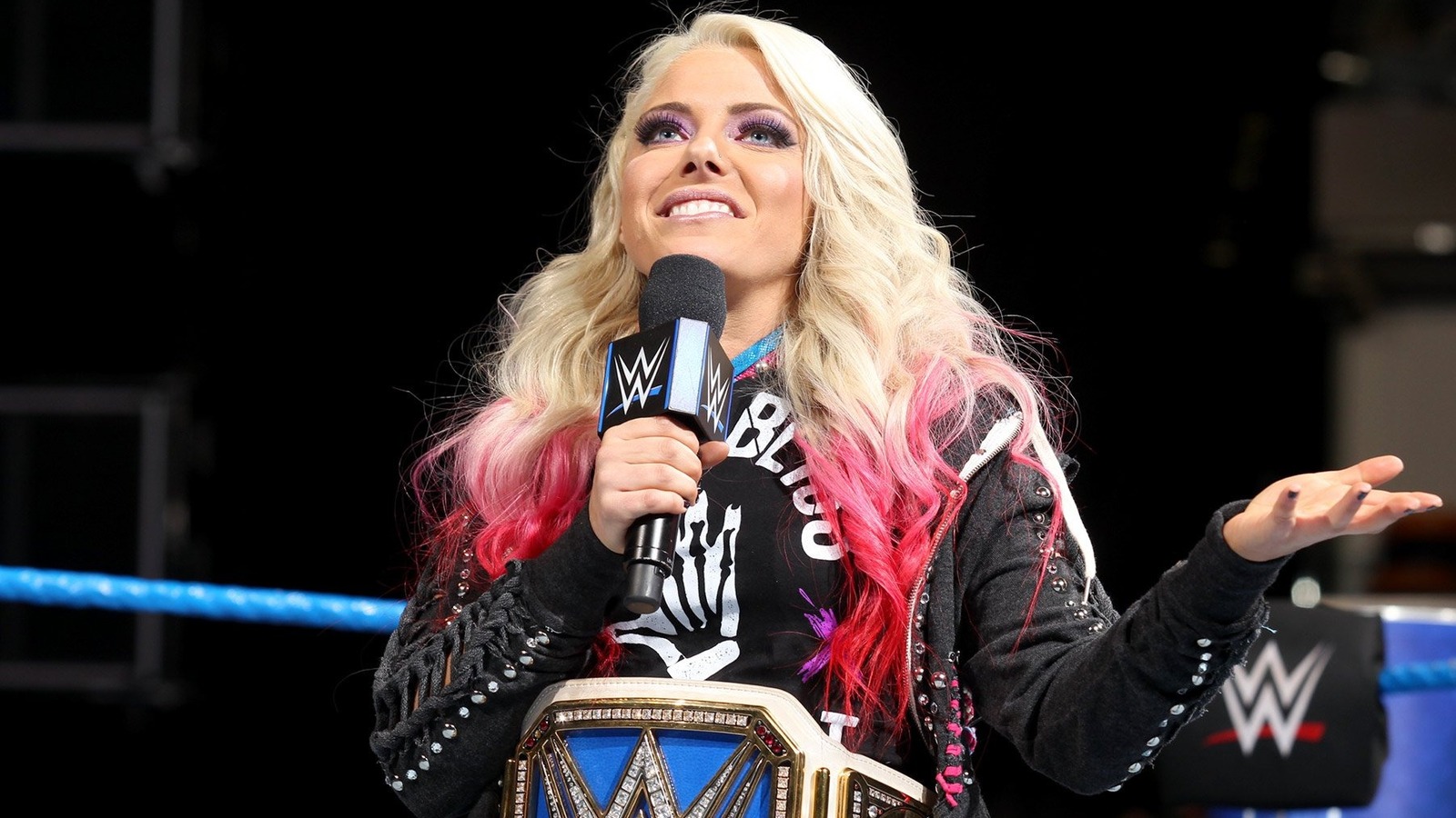 WWE Star Alexa Bliss Fires Shots At Buzzfeed