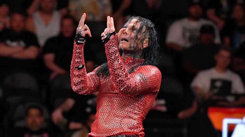 Jeff Hardy posing on the second turnbuckle