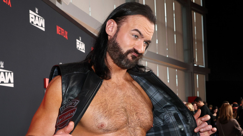 Drew McIntyre posing